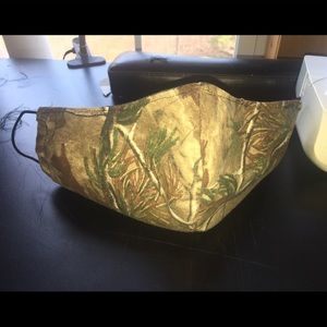 Real Tree AP Harwoods face mask. Men’s XL